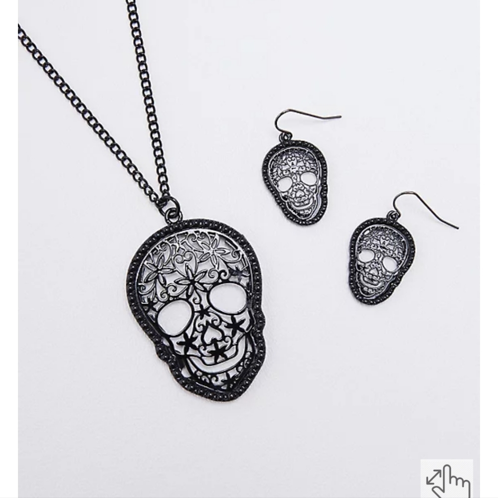 Torrid filigree skull necklace & earrings set